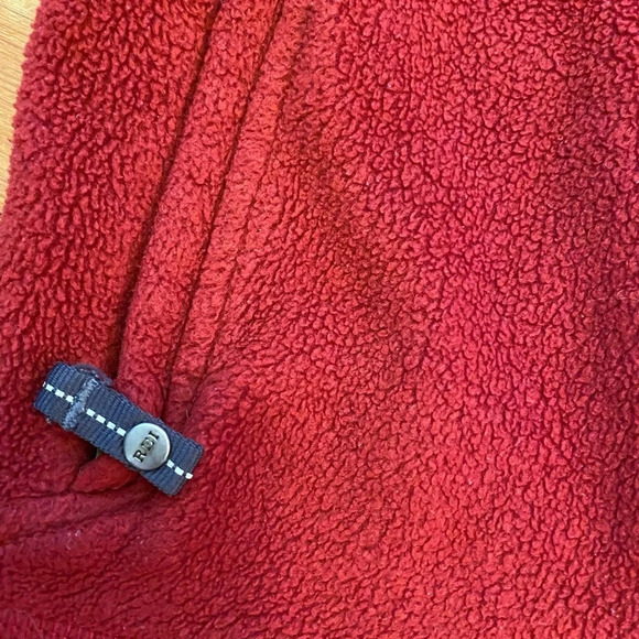 REI vest - Picture 2 of 3